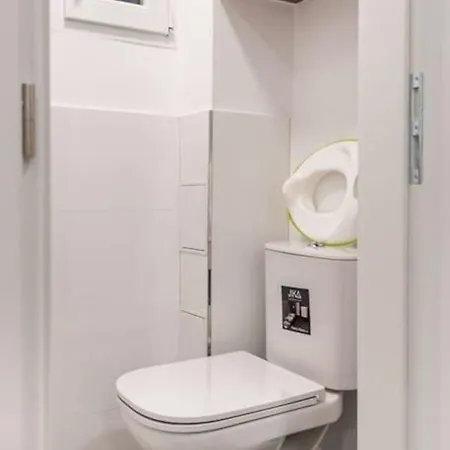 Newly Renovated In Old Town