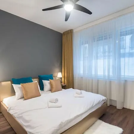 דירה Newly Renovated In Old Town