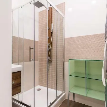 Newly Renovated In Old Town פראג